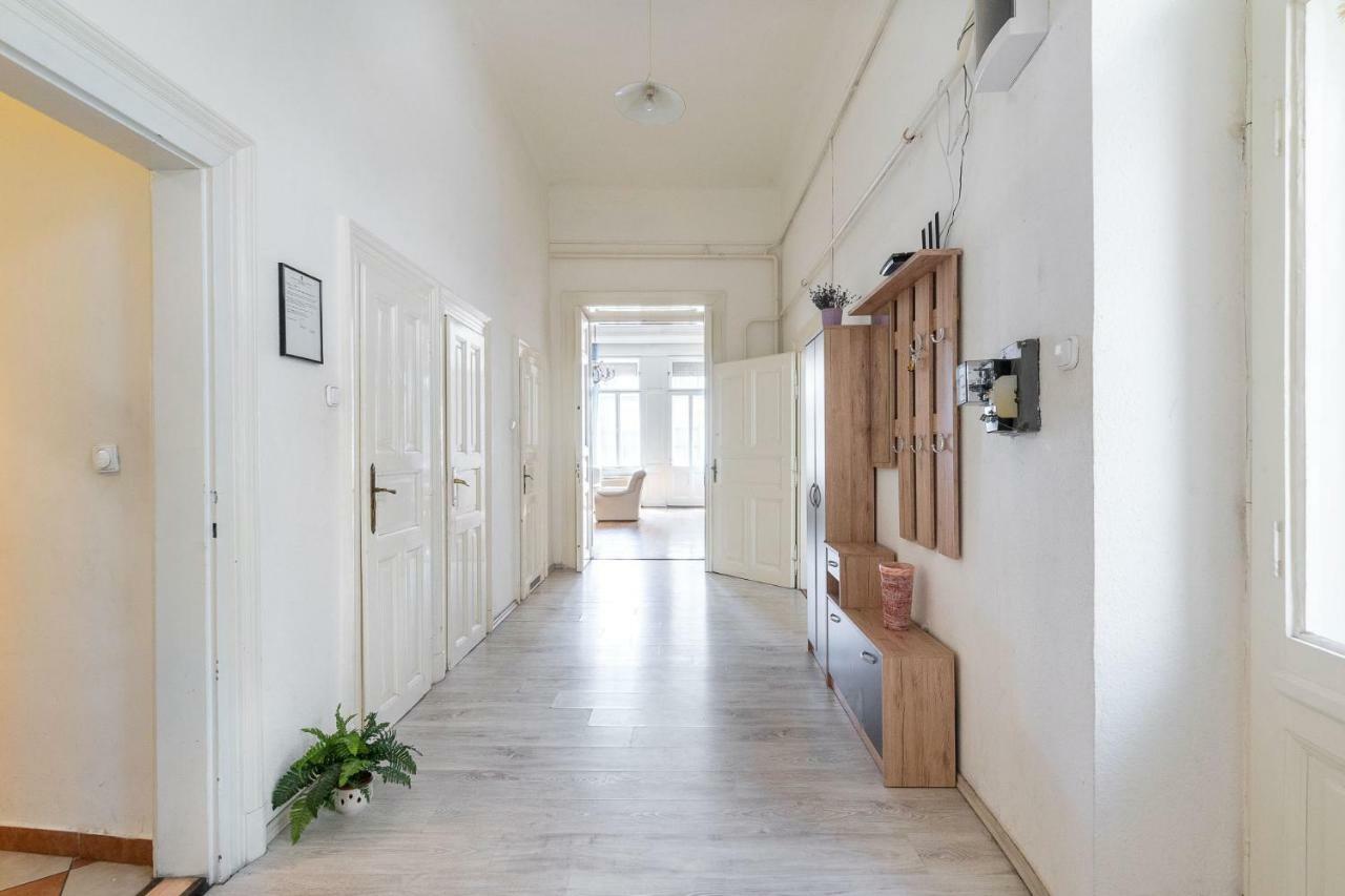 Izabella Home Budapest Bagian luar foto