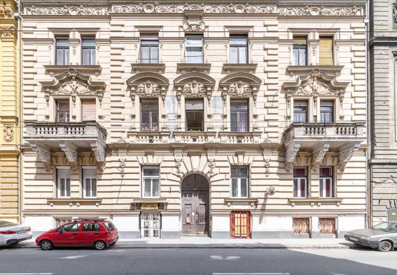 Izabella Home Budapest Bagian luar foto